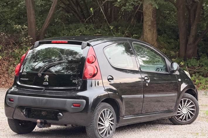 undefined Peugeot 107 fra 2014