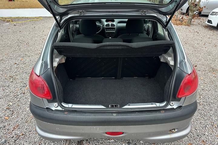 undefined Peugeot 206 fra 2005