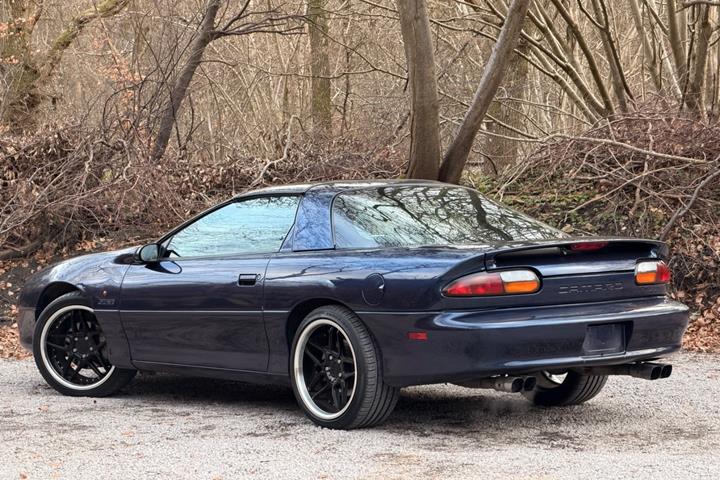 undefined Chevrolet Camaro fra 1998