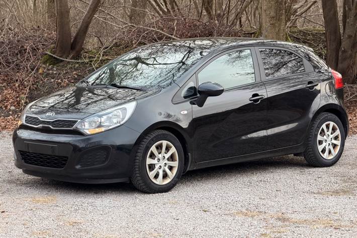 Sort Kia Rio fra 2014