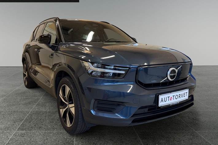 Blå Volvo XC40 fra 2022