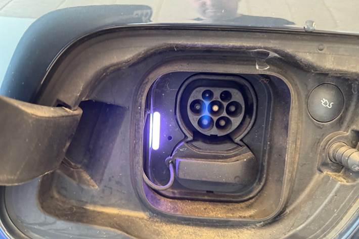 Blå Volvo XC40 fra 2022