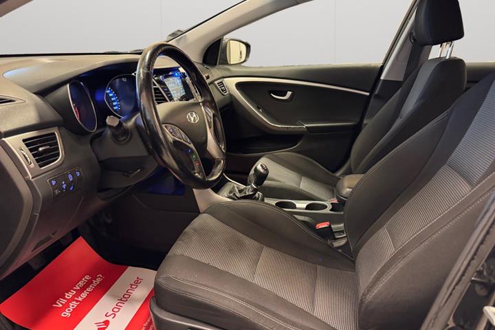 Sort Hyundai i30 fra 2014
