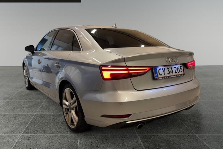 Grå Audi A3 fra 2016