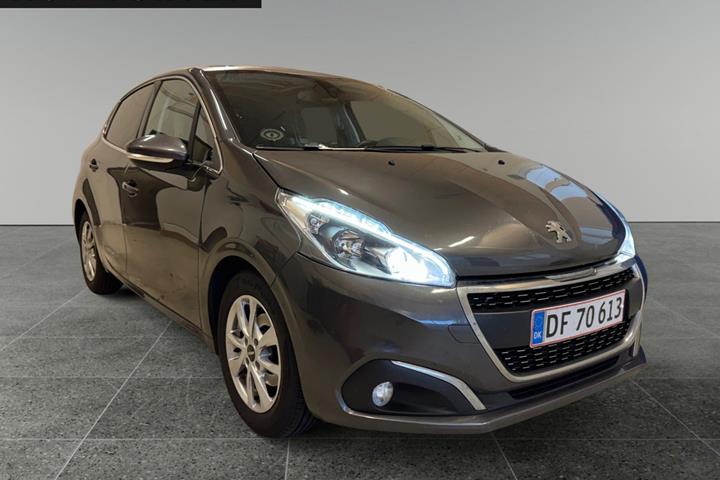 Grå Peugeot 208 fra 2020