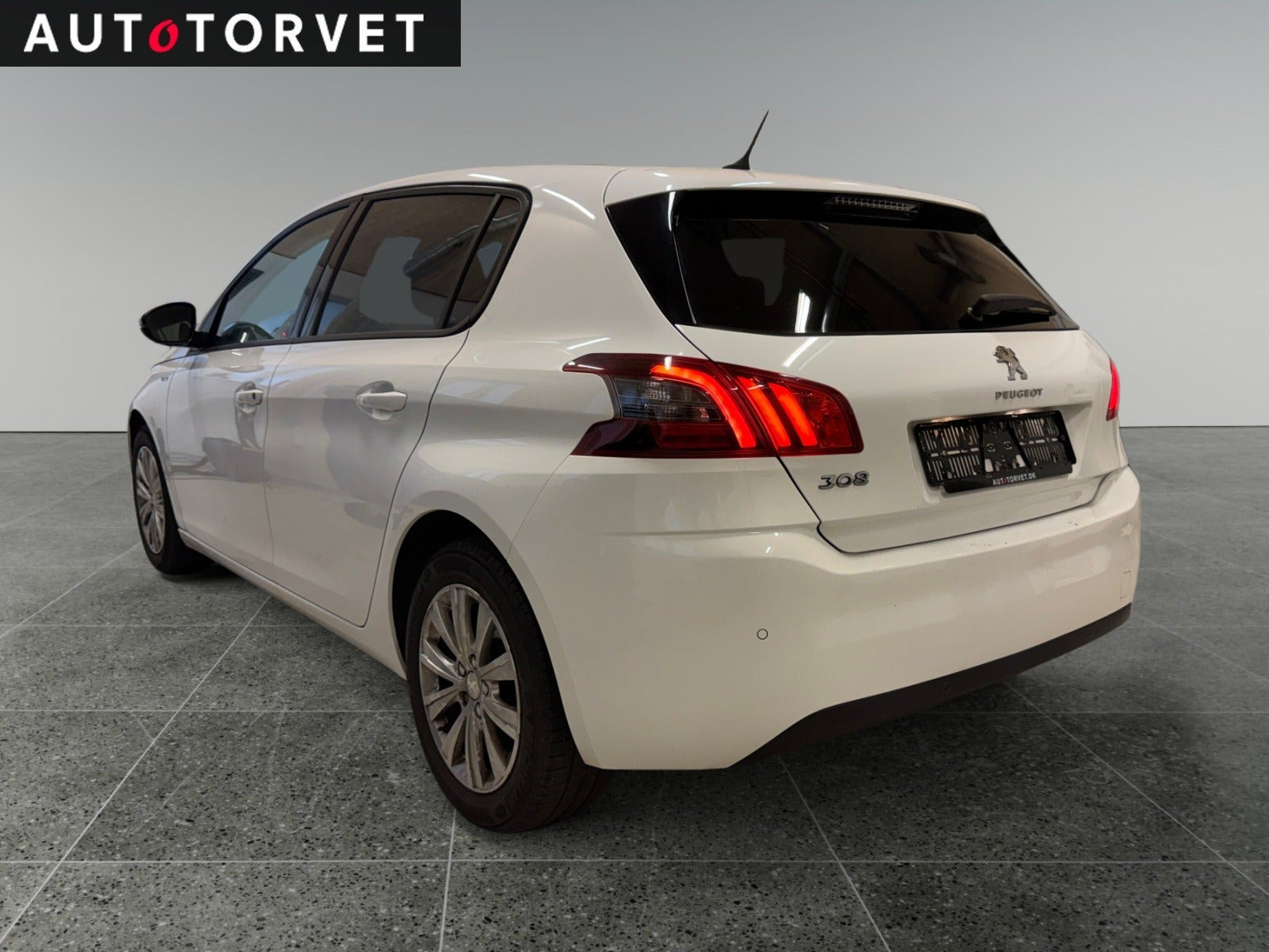 Hvid Peugeot 308 fra 2019