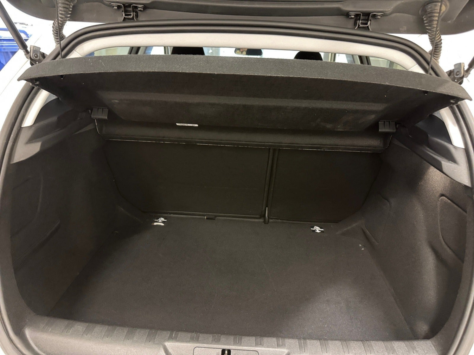 Hvid Peugeot 308 fra 2019