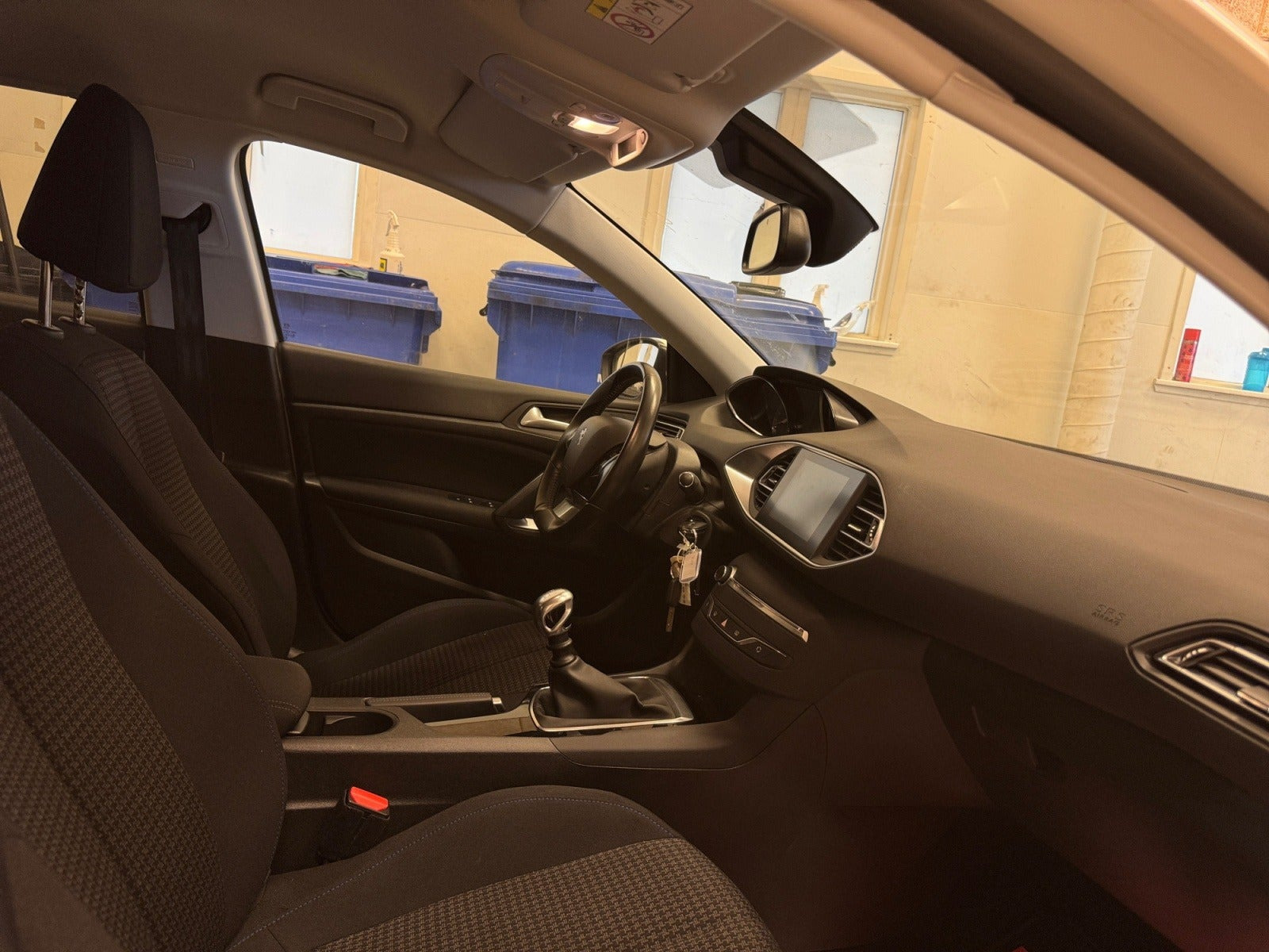 Hvid Peugeot 308 fra 2019