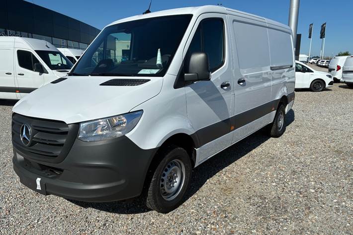 Hvid Mercedes Sprinter 317 fra 2027