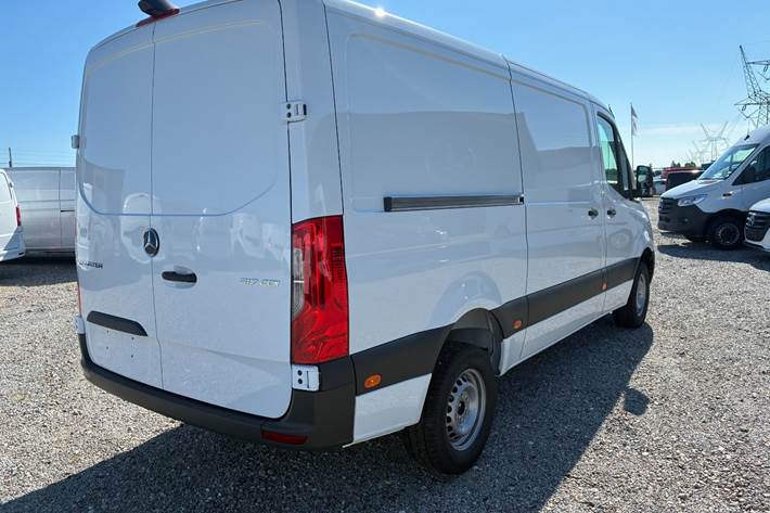 Hvid Mercedes Sprinter 317 fra 2027