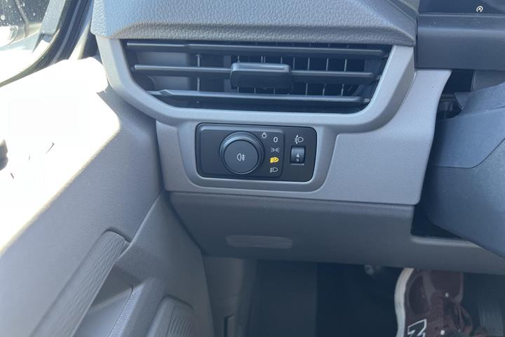 Hvid VW Transporter fra 2026