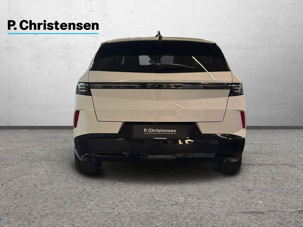 Hvid Opel Grandland-e fra 2025