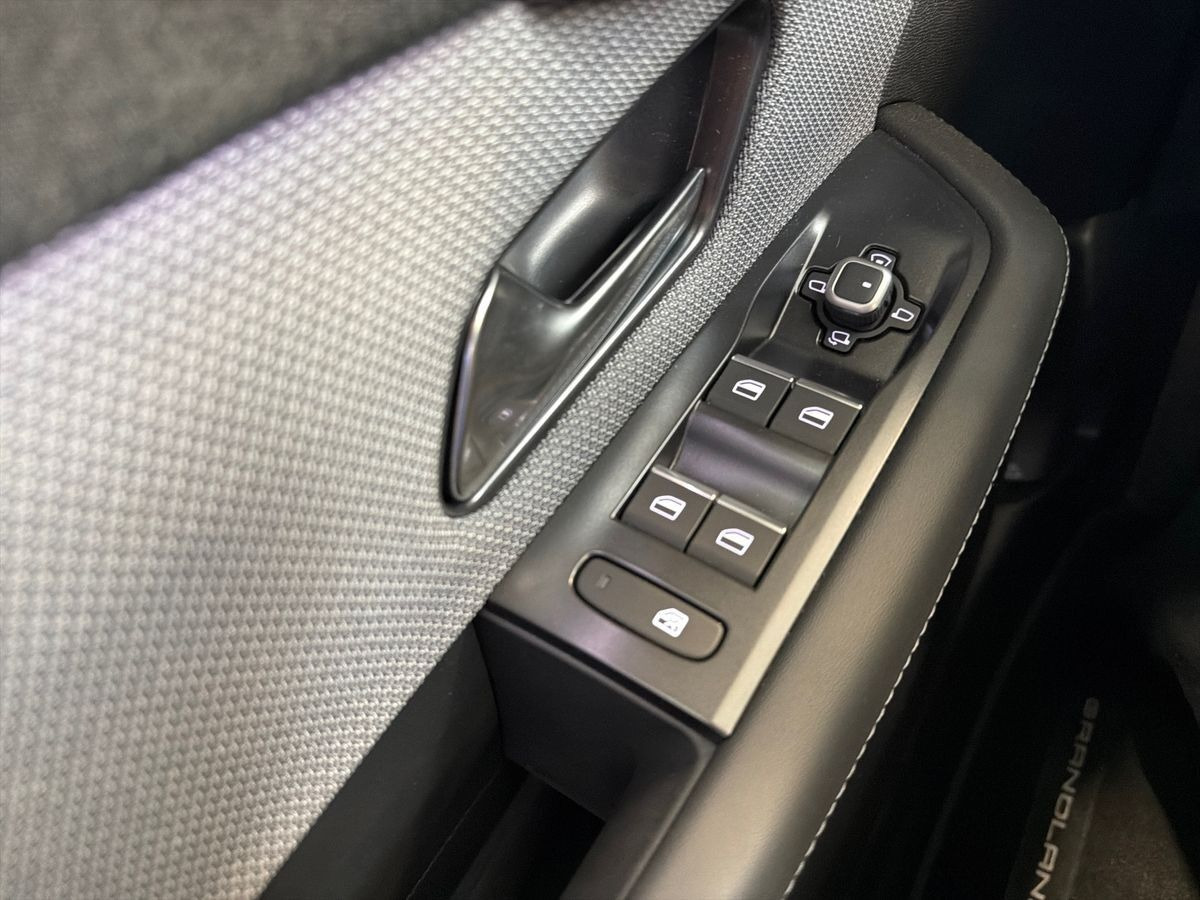 Hvid Opel Grandland-e fra 2025