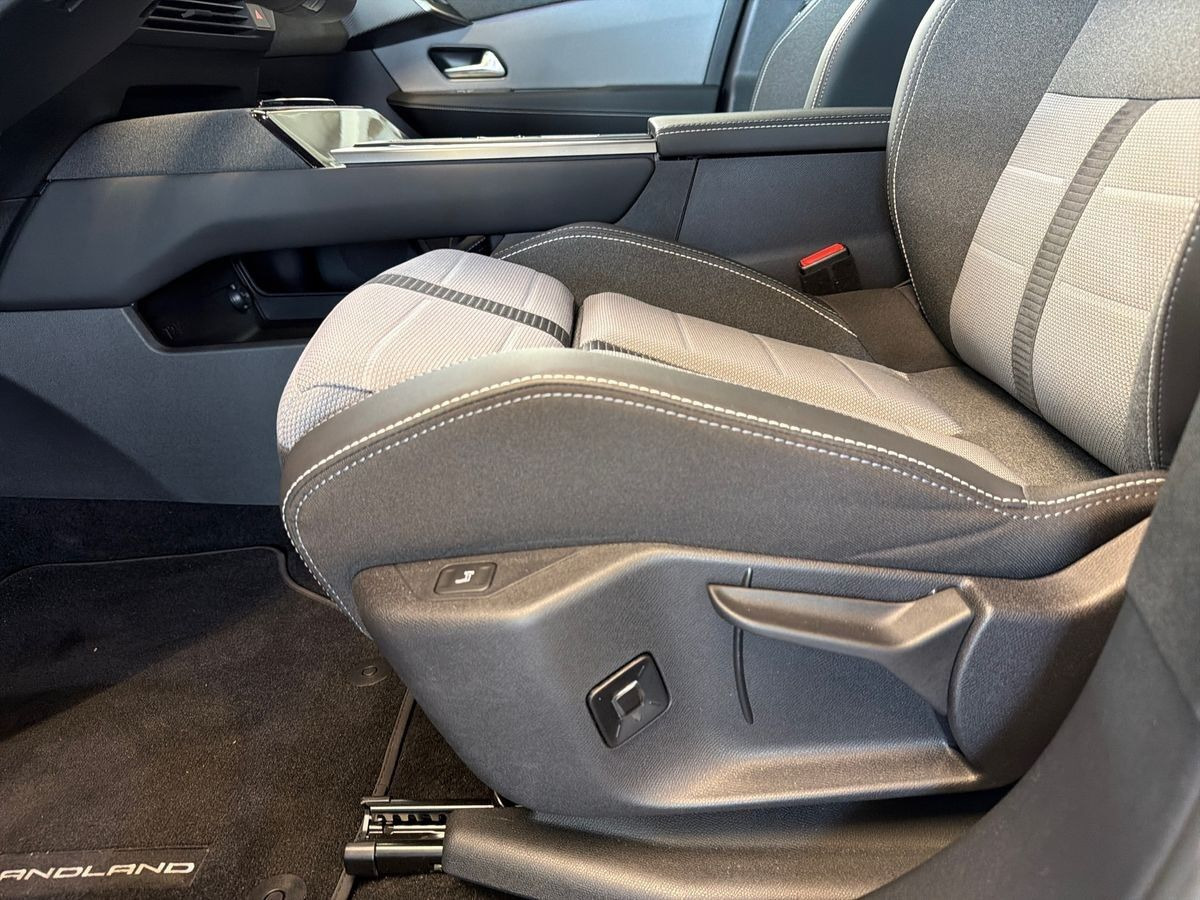 Hvid Opel Grandland-e fra 2025