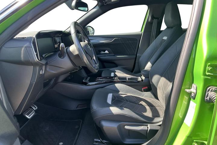 Grøn Opel Mokka-e fra 2022