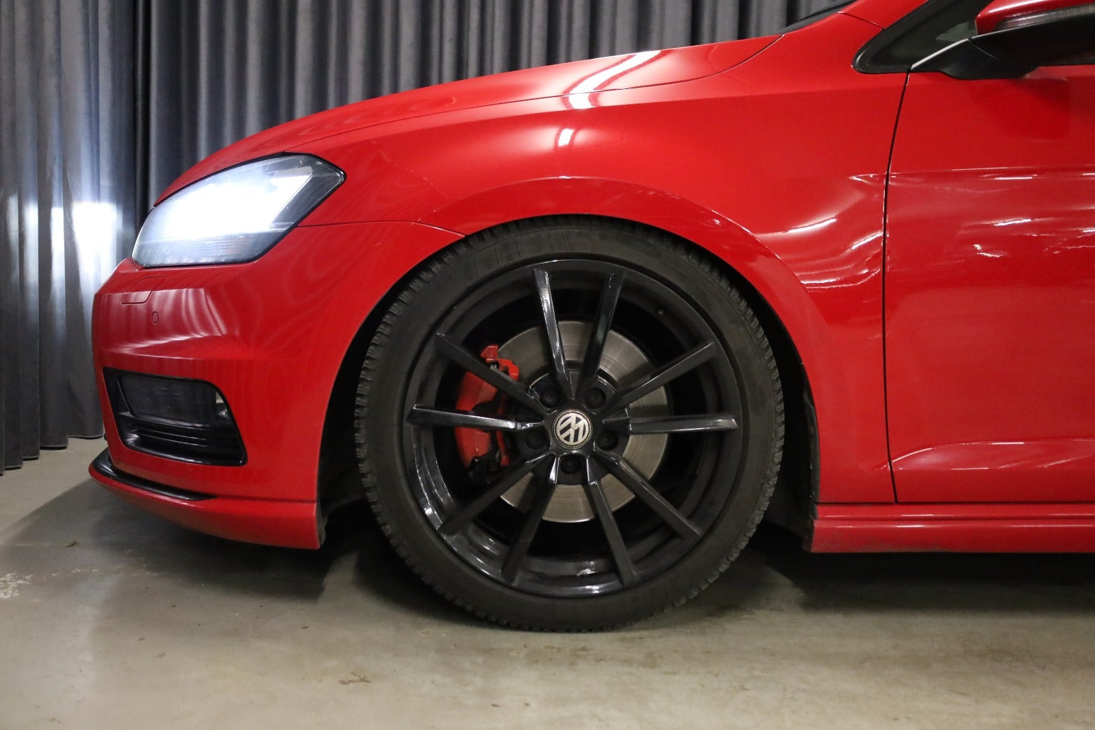 Rød VW Golf VII fra 2015