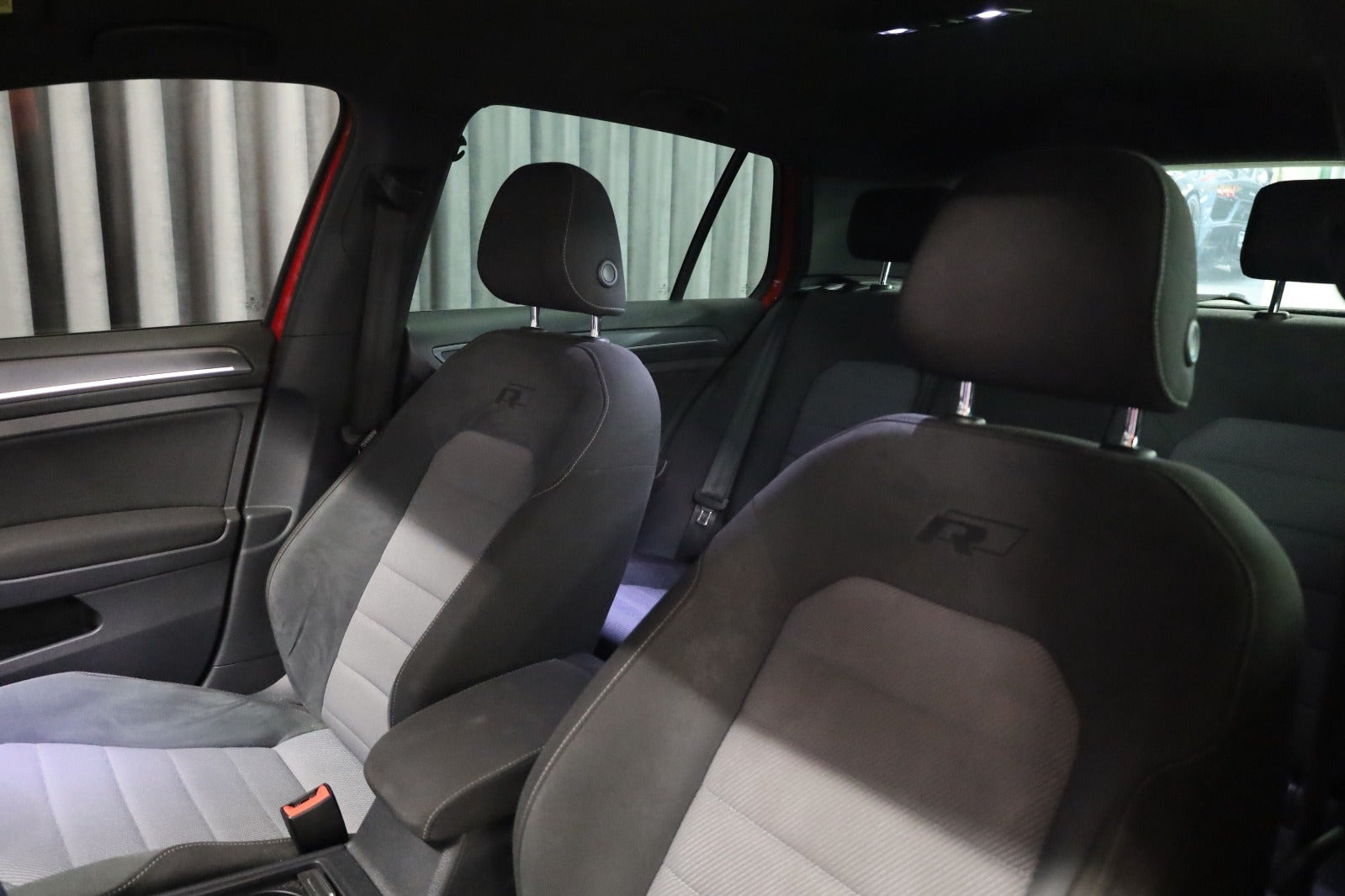 Rød VW Golf VII fra 2015