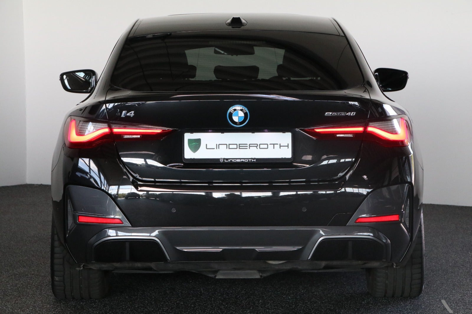 Sort BMW i4 fra 2023