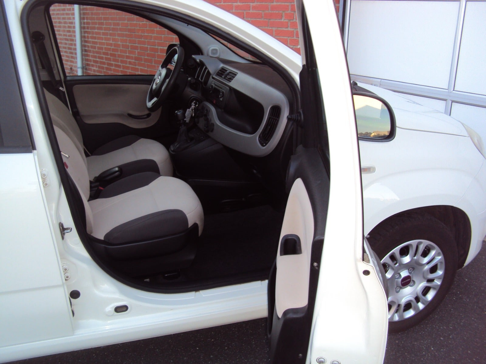 Hvid Fiat Panda fra 2013