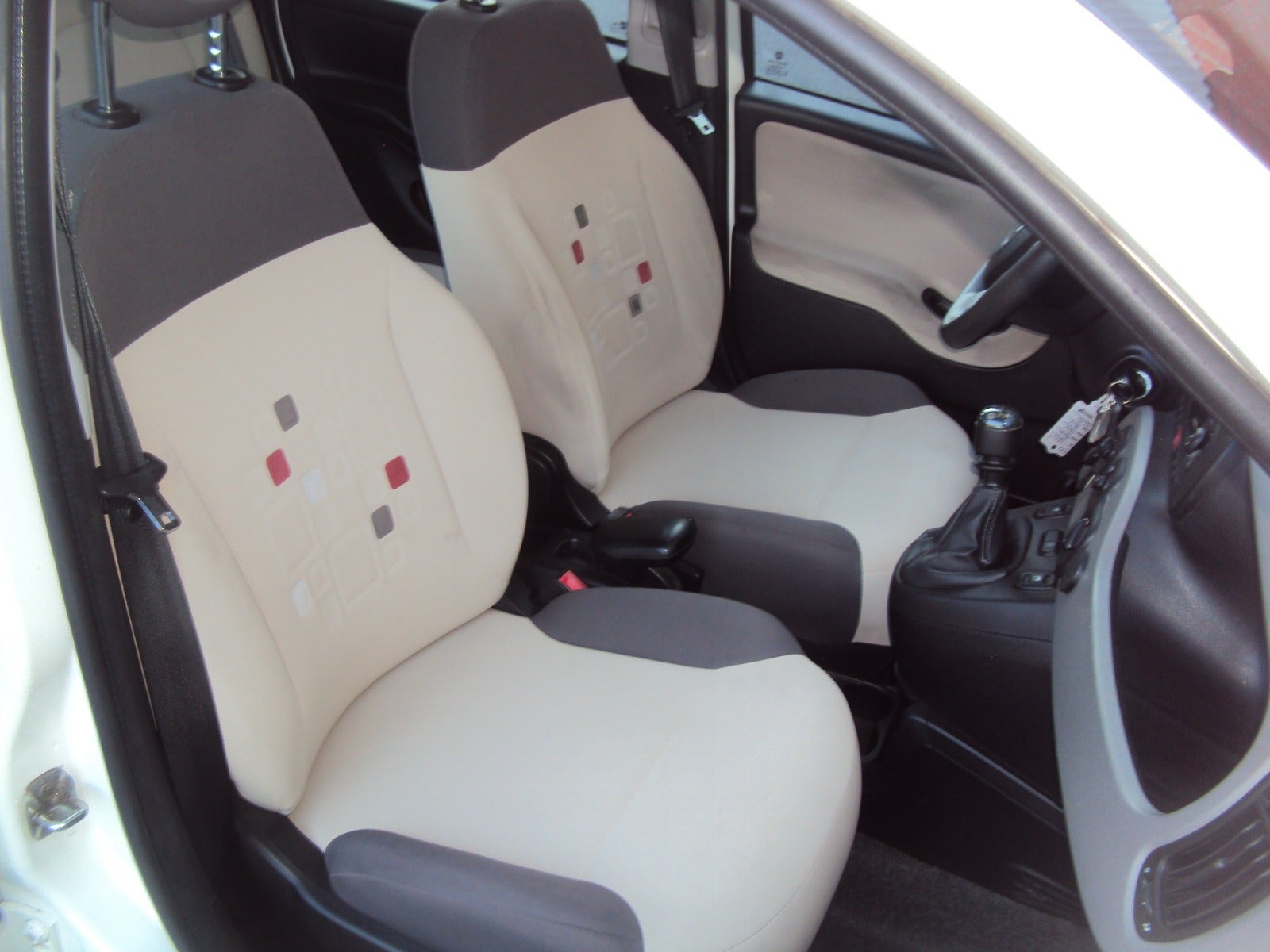Hvid Fiat Panda fra 2013