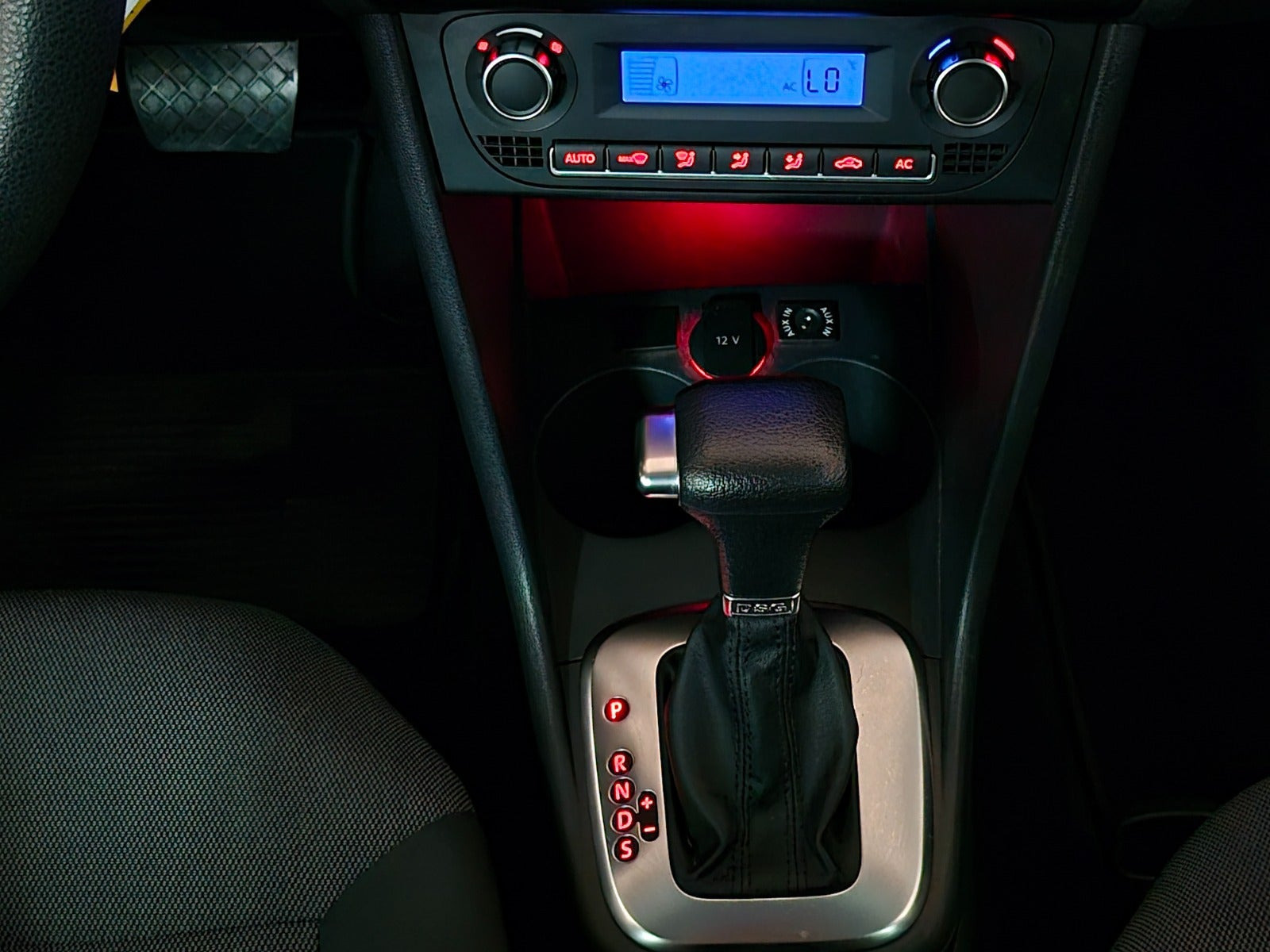 Grå VW Polo fra 2010