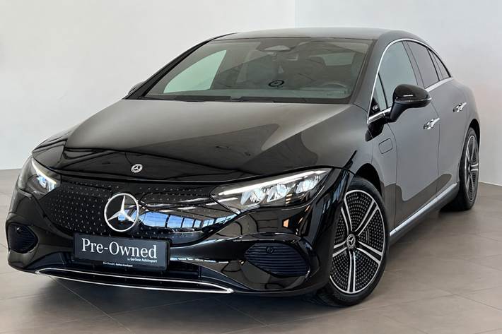 Sort Mercedes EQE300 fra 2023