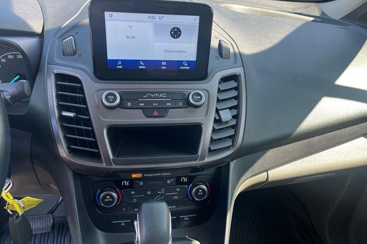 Sort Ford Transit Connect fra 2022