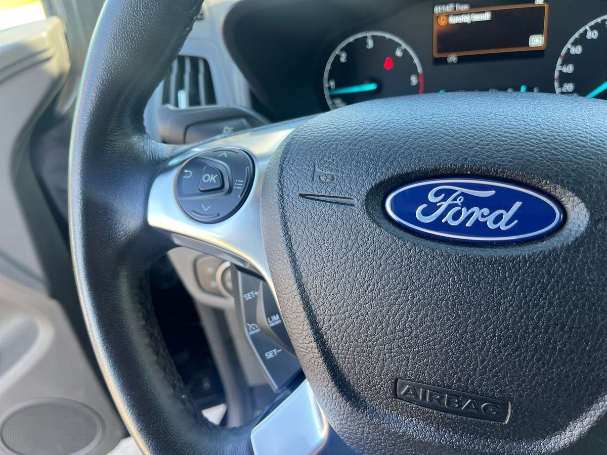Sort Ford Transit Connect fra 2022