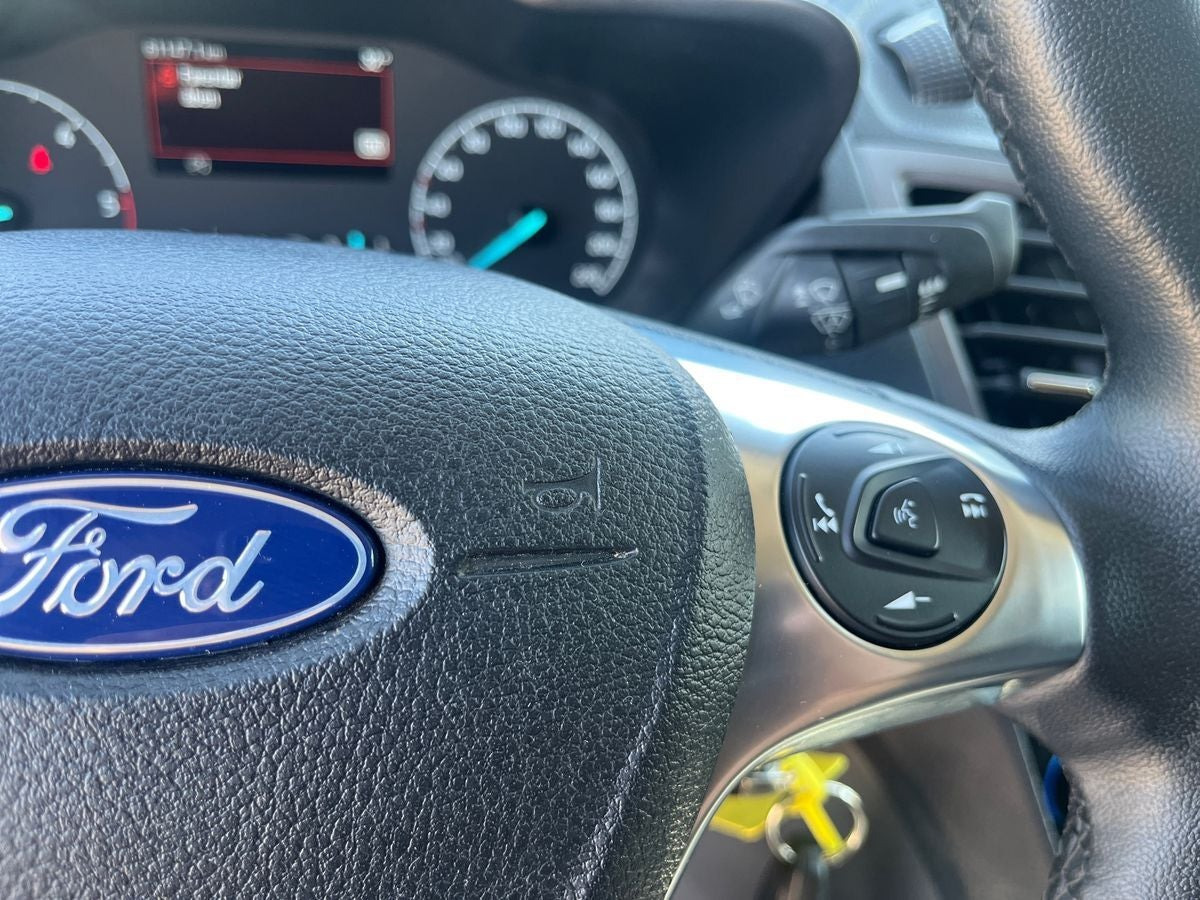 Sort Ford Transit Connect fra 2022