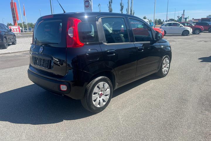 Sort Fiat Panda fra 2018