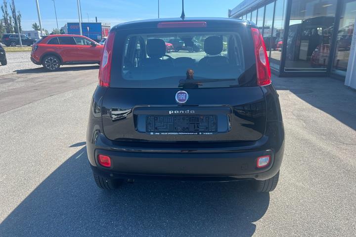 Sort Fiat Panda fra 2018