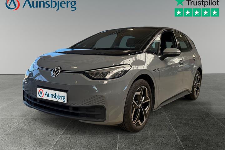 Grå VW ID.3 fra 2023 set udefra