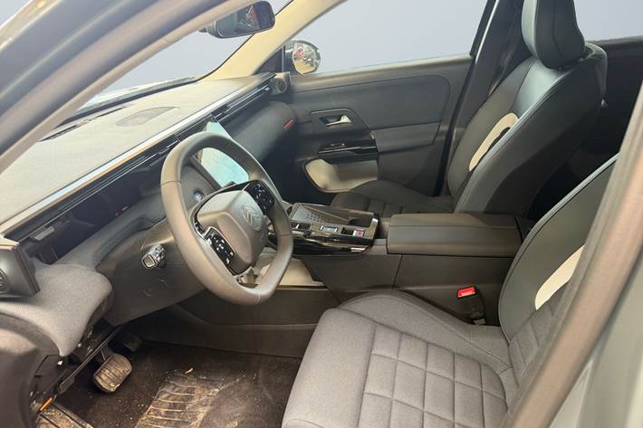 Grøn Citroën ë-C5 Aircross fra 2025