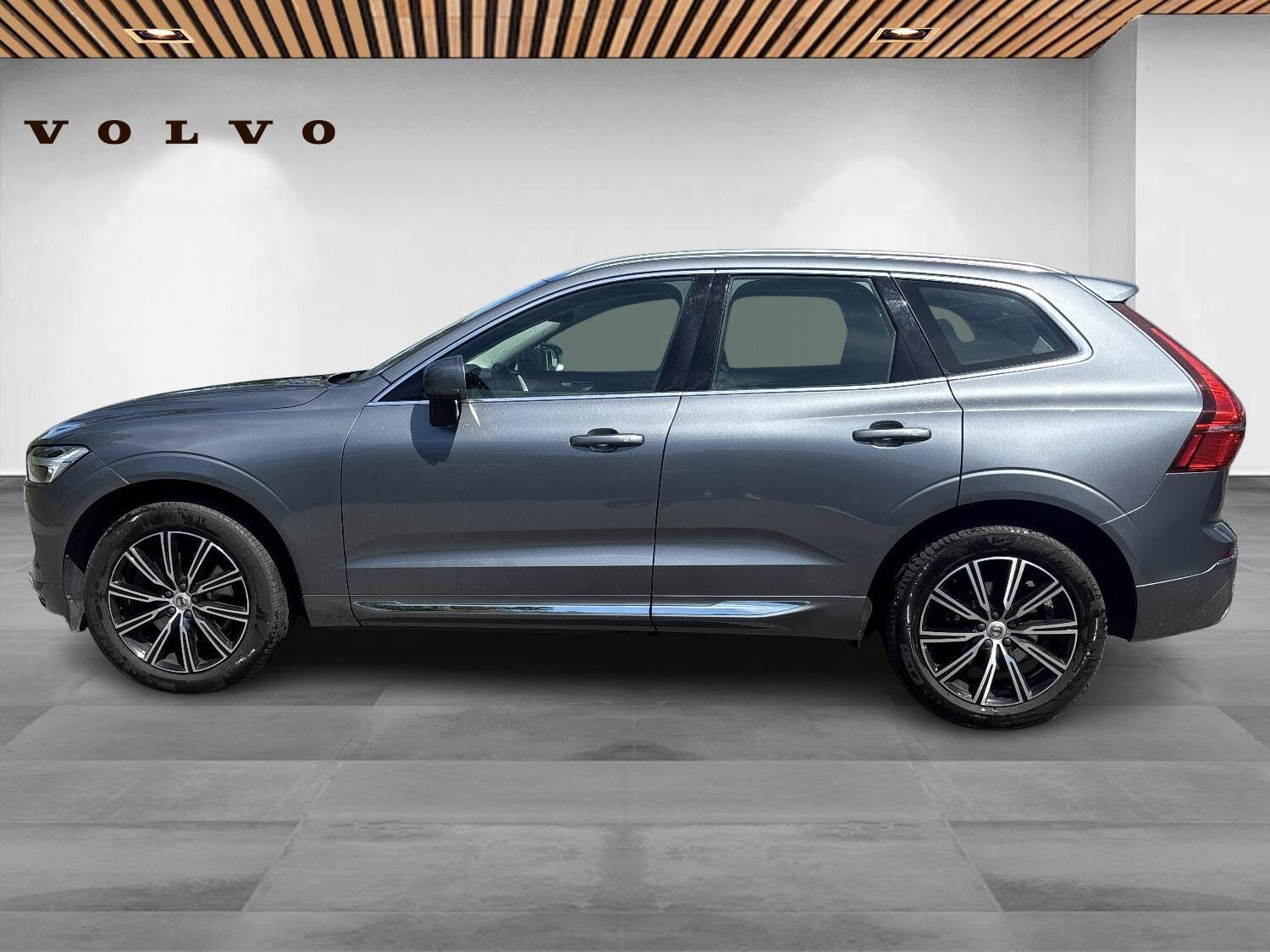 Grå Volvo XC60 fra 2021