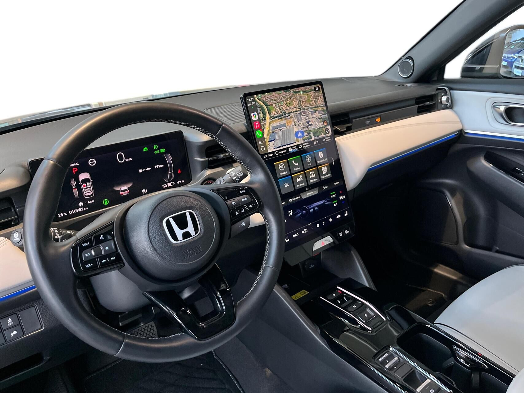 Sort Honda e:Ny1 fra 2024