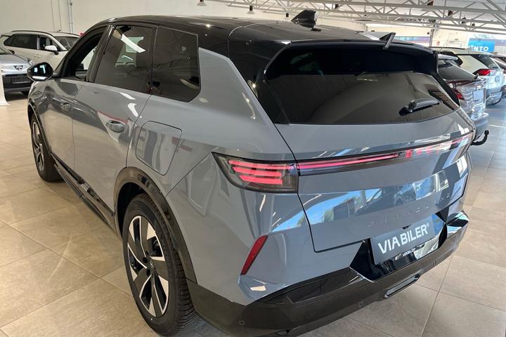 Grå Opel Grandland fra 2026