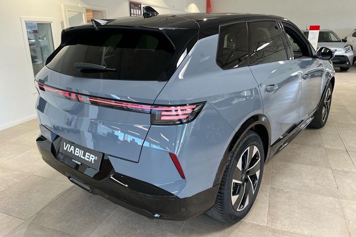 Grå Opel Grandland fra 2026