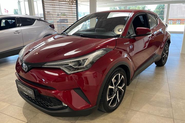 Rød Toyota C-HR fra 2019 set udefra