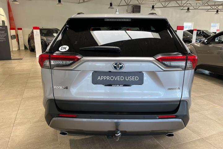 Grå Toyota RAV4 fra 2020