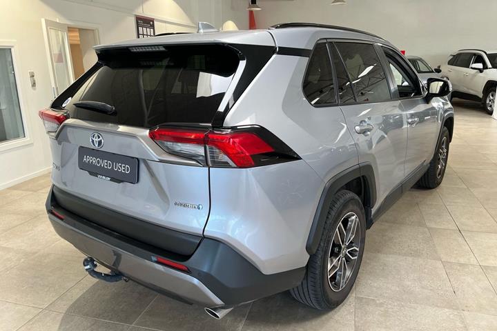 Grå Toyota RAV4 fra 2020