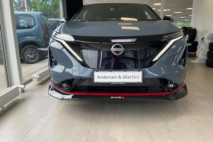 Grå Nissan Ariya fra 2026