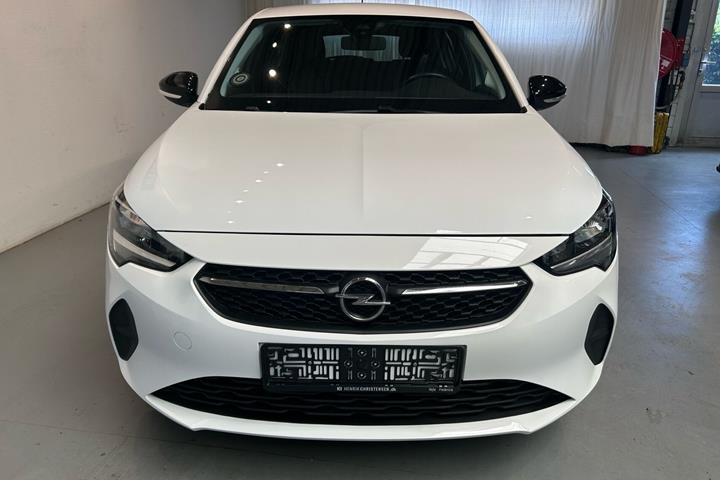 Hvid Opel Corsa fra 2023