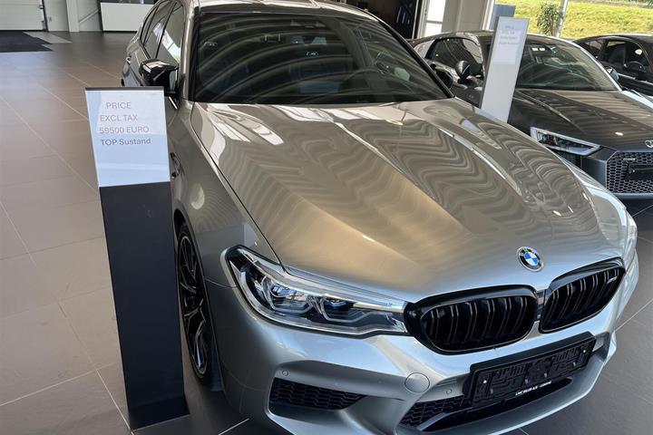 Sort BMW M5 fra 2019