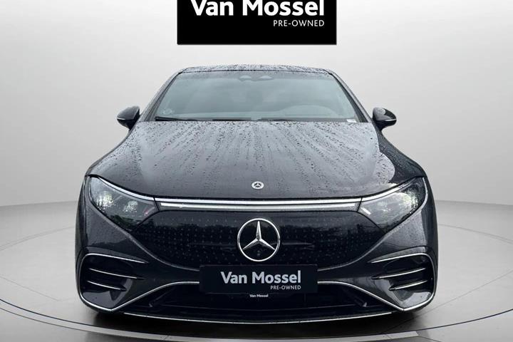 Grå Mercedes EQS 580 fra 2022