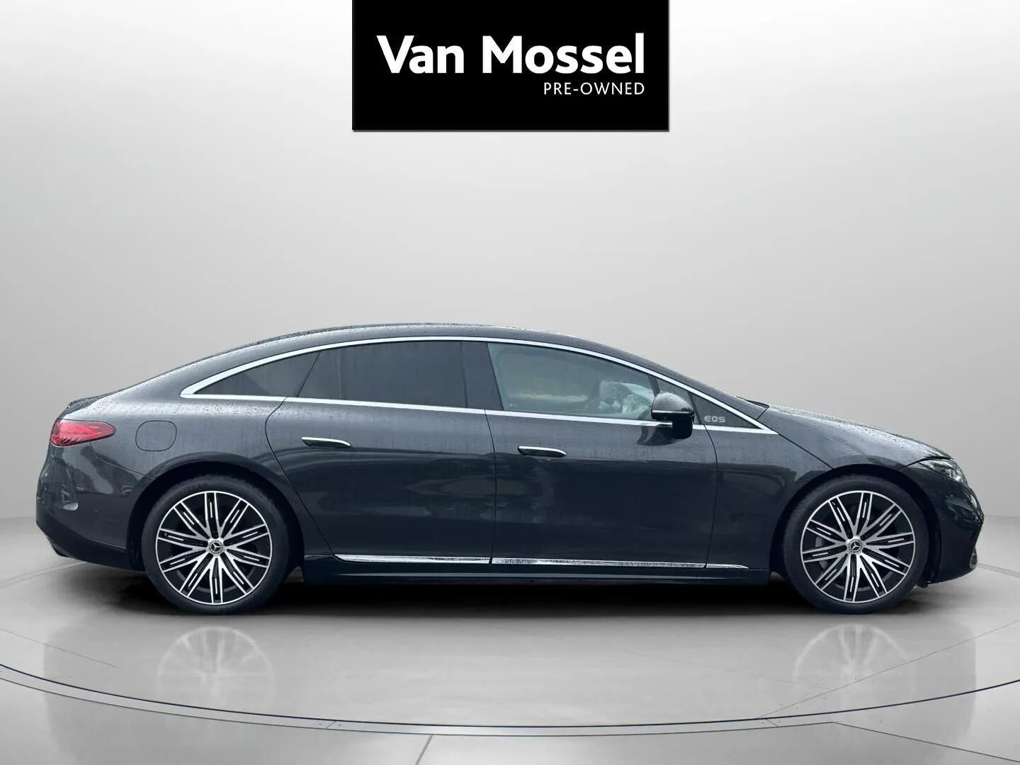 Grå Mercedes EQS 580 fra 2022