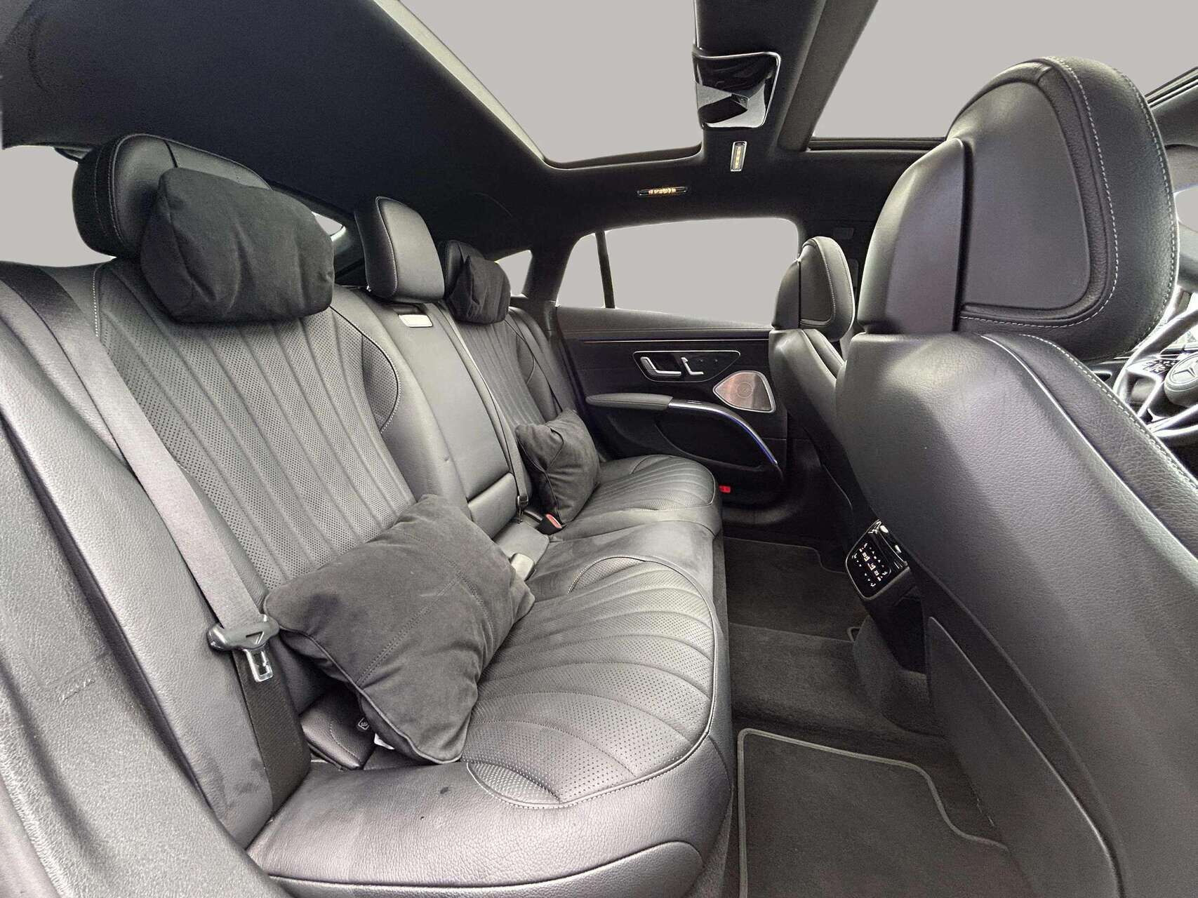 Grå Mercedes EQS 580 fra 2022