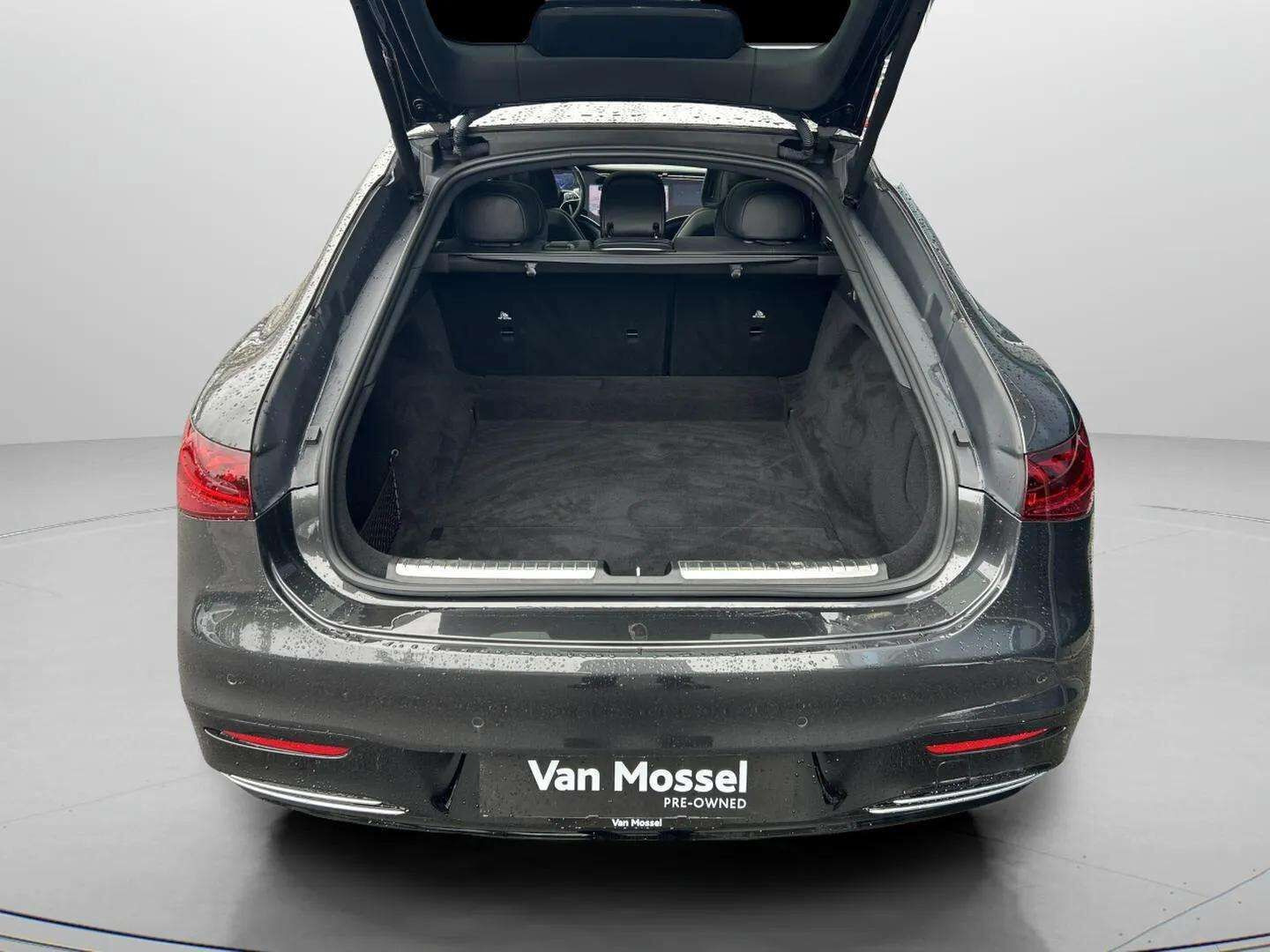 Grå Mercedes EQS 580 fra 2022