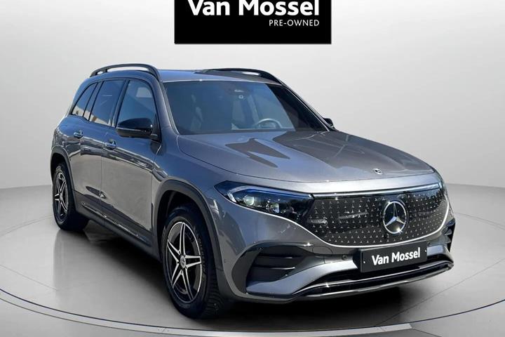 Grå Mercedes EQB 250+ fra 2025