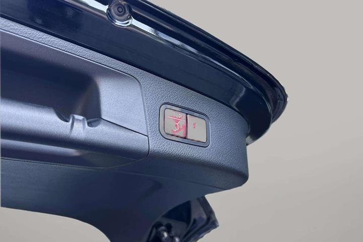 Sort Mercedes EQA 250+ fra 2025