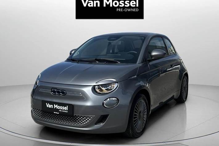 Grå Fiat 500e fra 2023